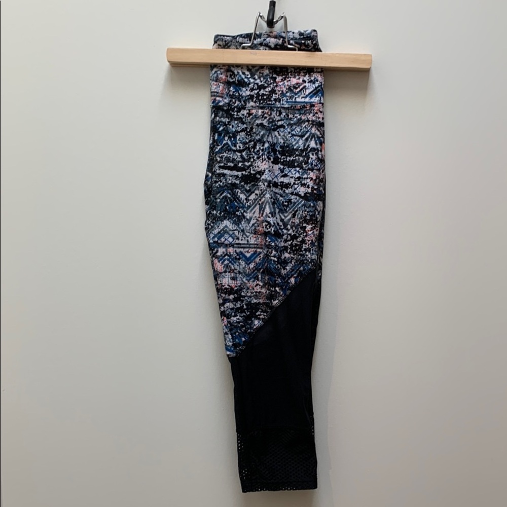 Fabletics Multicolor Patterned Leggings - Picture 3 of 4